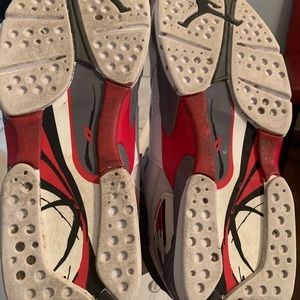 Jordan’s Retro 8 “Bugs Bunny”